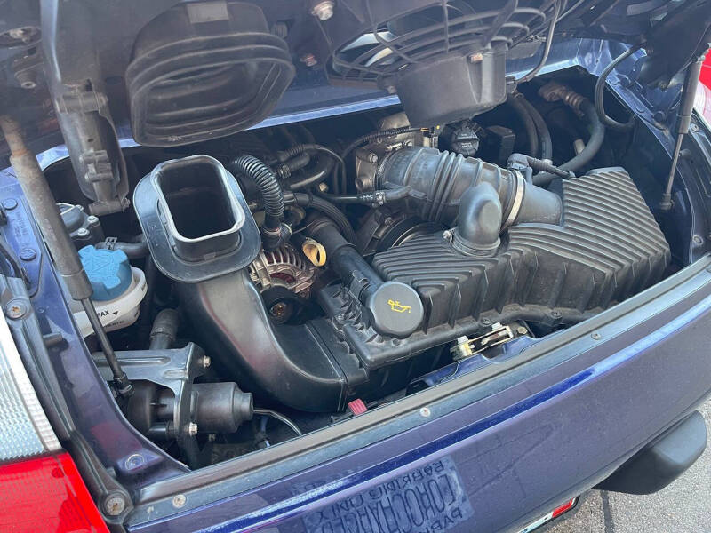 2004 Porsche 911 Carrera 4S