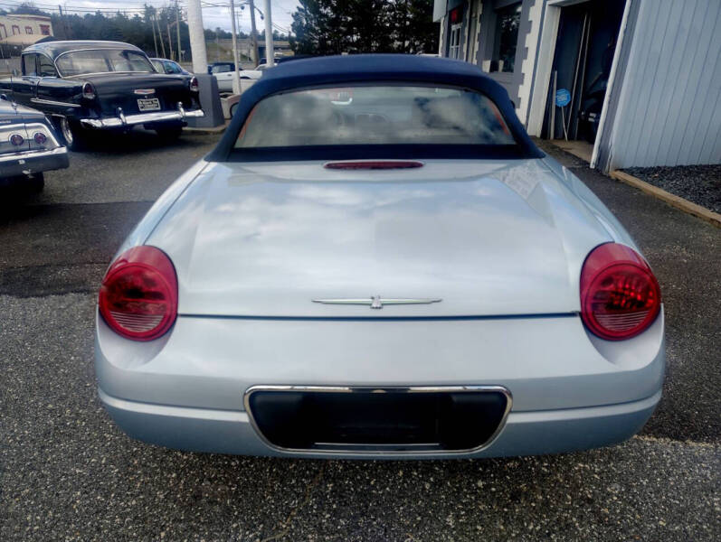 2002 Ford Thunderbird
