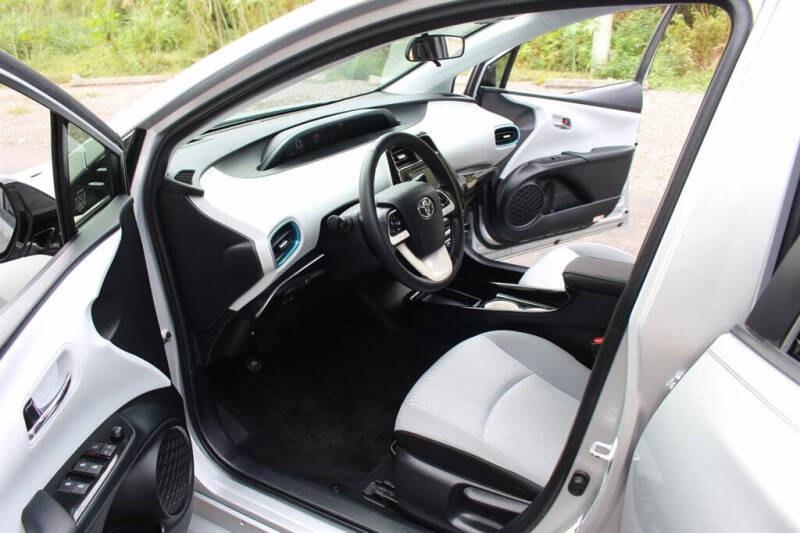 2017 Toyota Prius Three