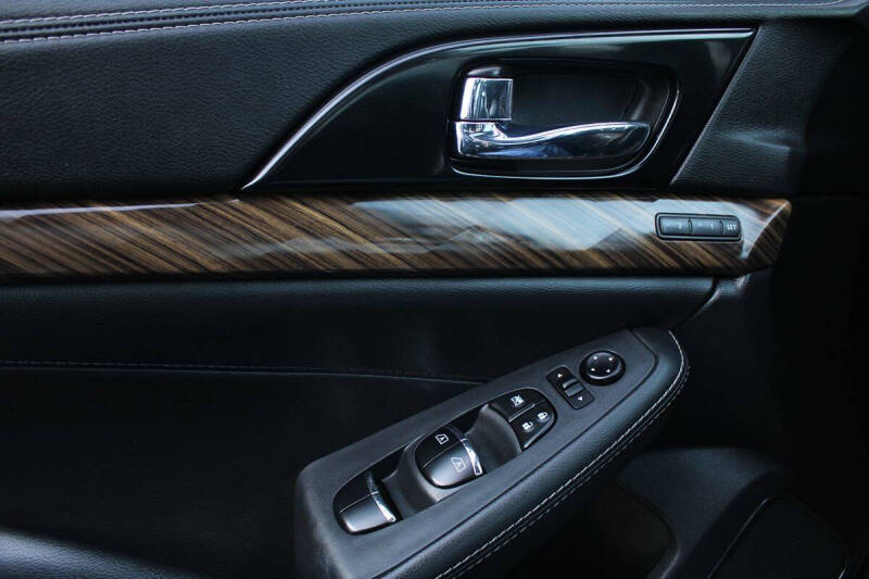 2017 Nissan Maxima Platinum