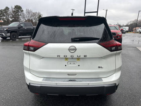 2024 Nissan Rogue SL