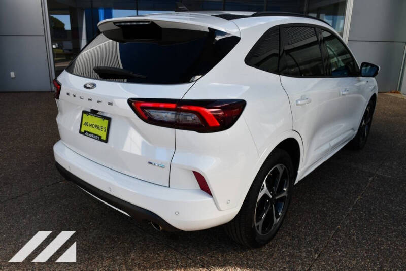 2023 Ford Escape ST-Line Elite