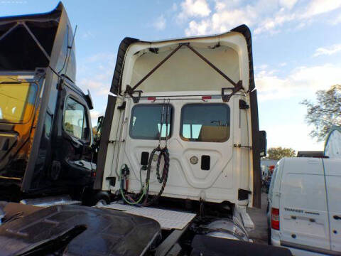 2016 Freightliner Cascadia