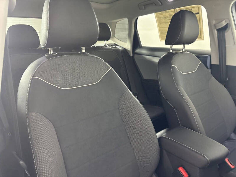 2024 Volkswagen Taos SE 4Motion