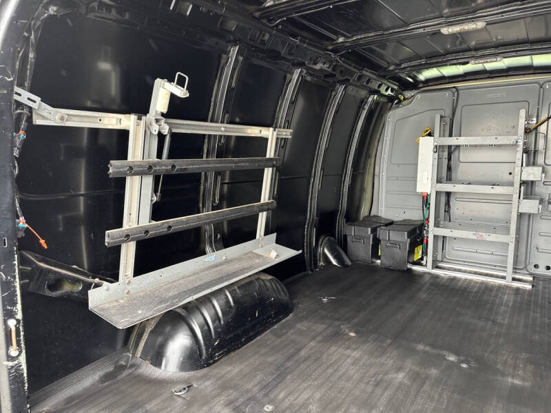 2017 Chevrolet Express 2500