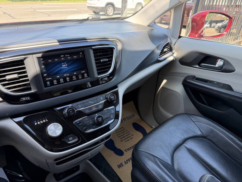 2020 Chrysler Pacifica Touring L