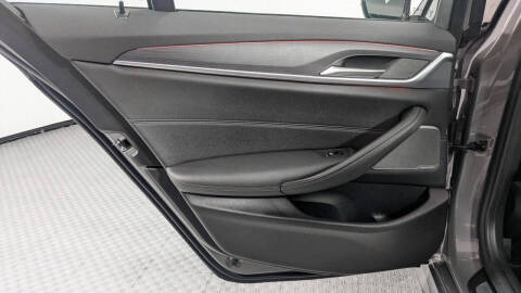 2022 BMW 5 Series 530e