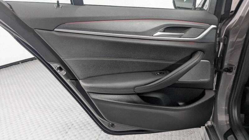 2022 BMW 5 Series 530e