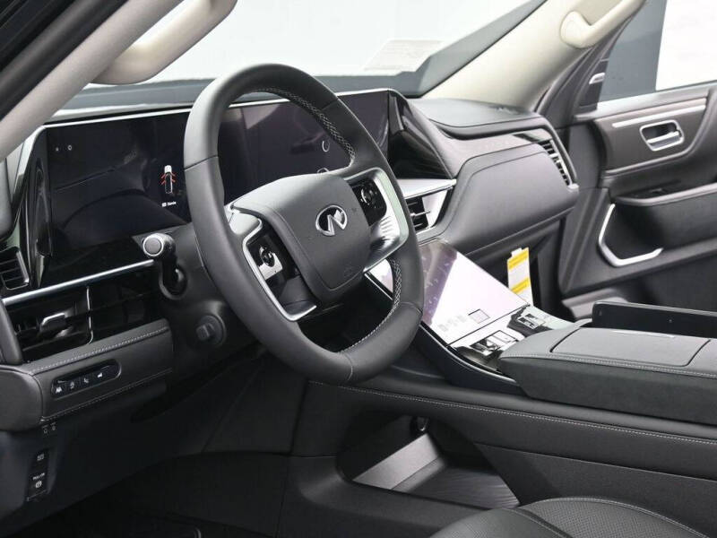 2026 Infiniti QX80 Luxe