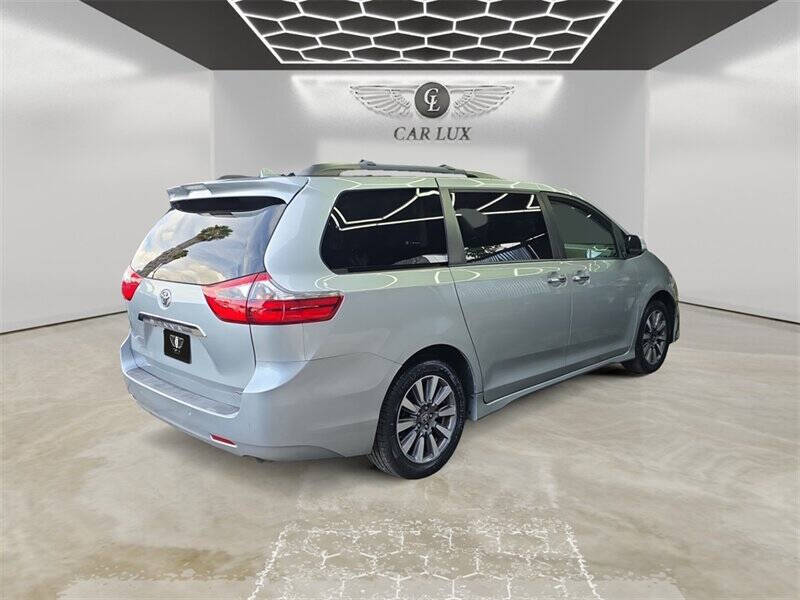 2020 Toyota Sienna Limited Premium 7-Passenger