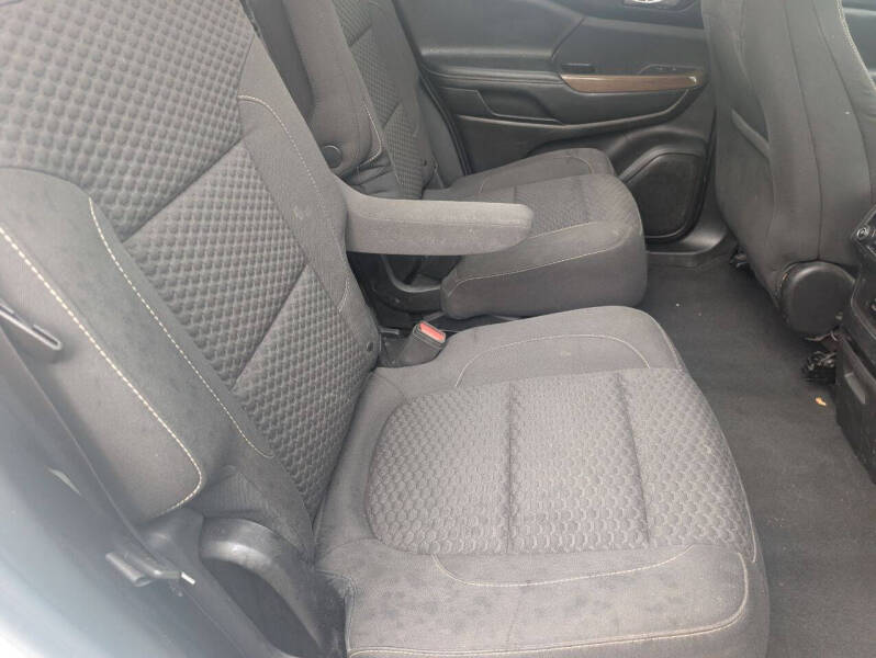 2018 GMC Acadia SLE-2