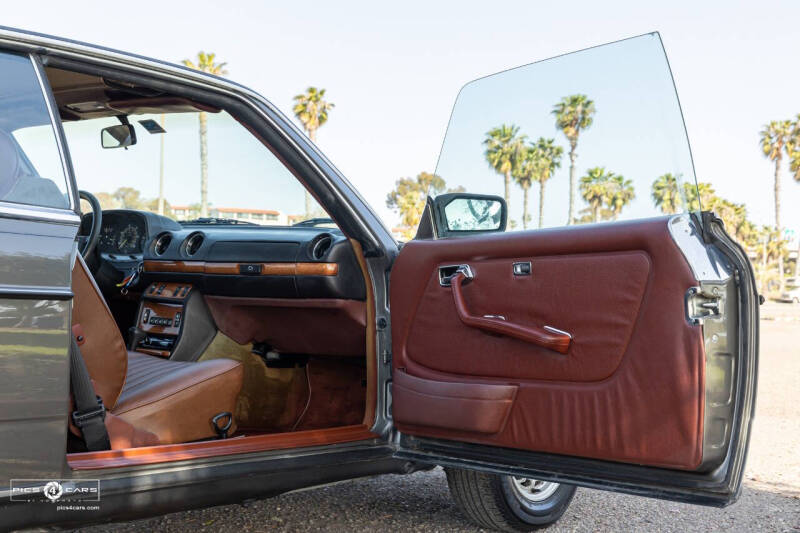 1985 Mercedes-Benz 300-Class 300 CD