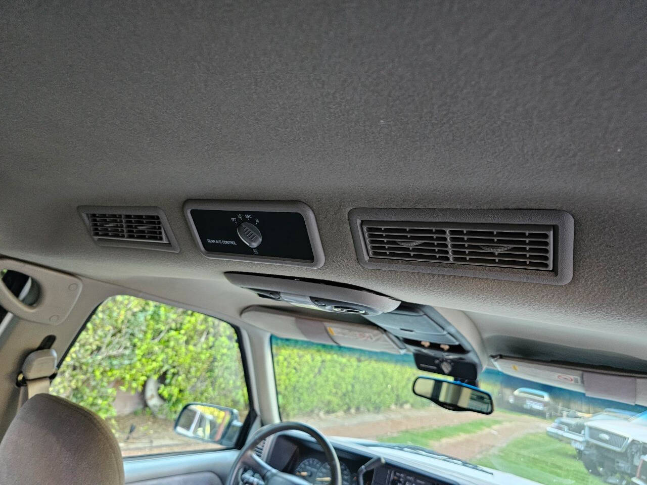 1998 Chevrolet Tahoe 49