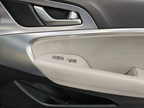 2023 Genesis G70