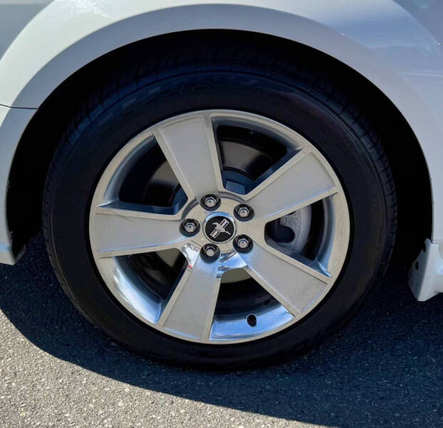 2006 Ford Mustang GT Deluxe