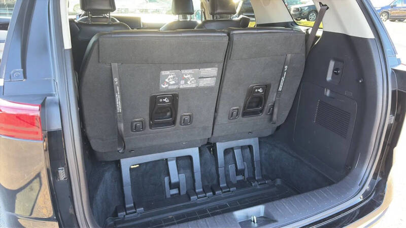 2024 Kia Carnival EX