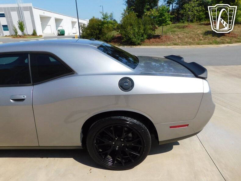 2015 Dodge Challenger SXT