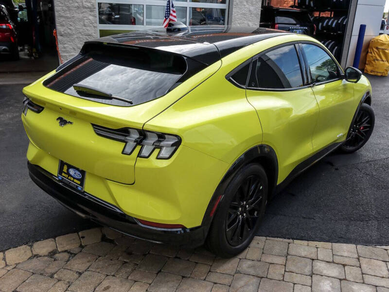 2025 Ford Mustang Mach-E Premium