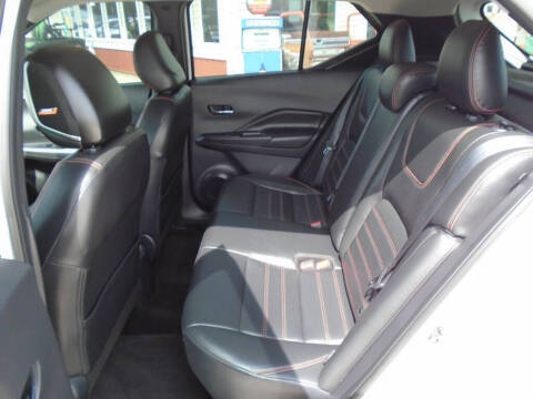 2020 Nissan Kicks SR