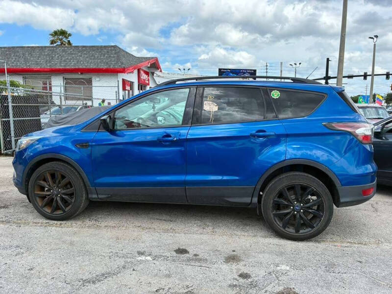 2017 Ford Escape SE