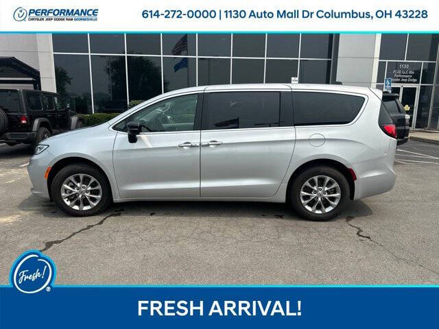 2024 Chrysler Pacifica Touring L