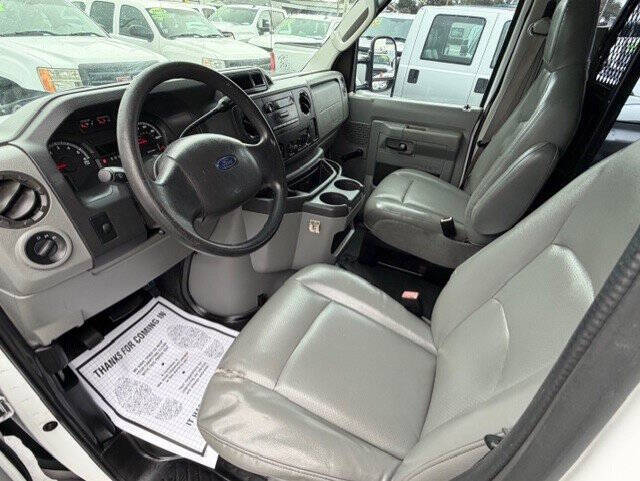 2009 Ford E-Series E-250