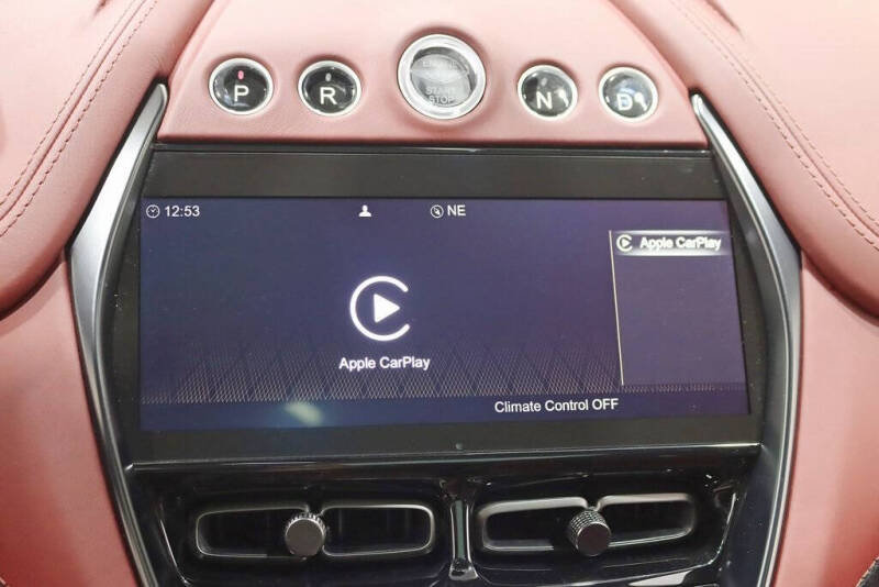 2021 Aston Martin DBX