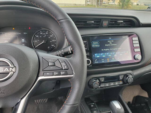 2024 Nissan Kicks SR