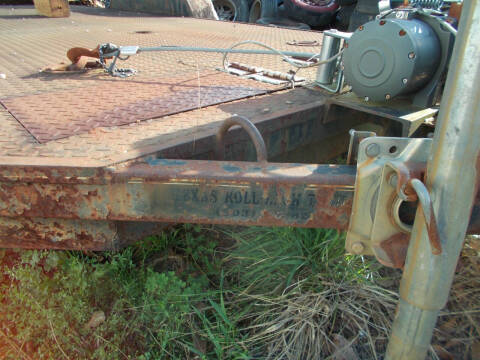 2000 Texas Rollback 20 foot long