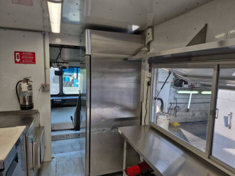 2001 Freightliner MT55 Chassis