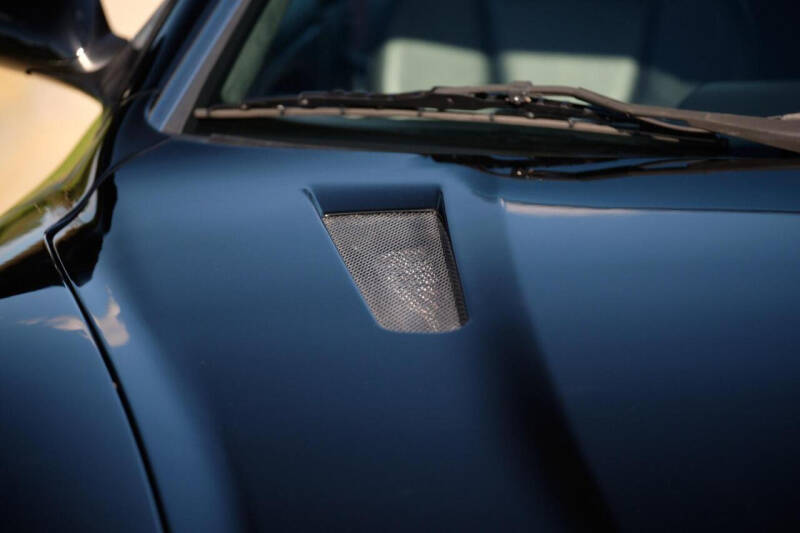 2003 Aston Martin V12 Vanquish