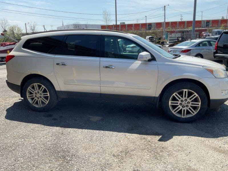 2011 Chevrolet Traverse LT
