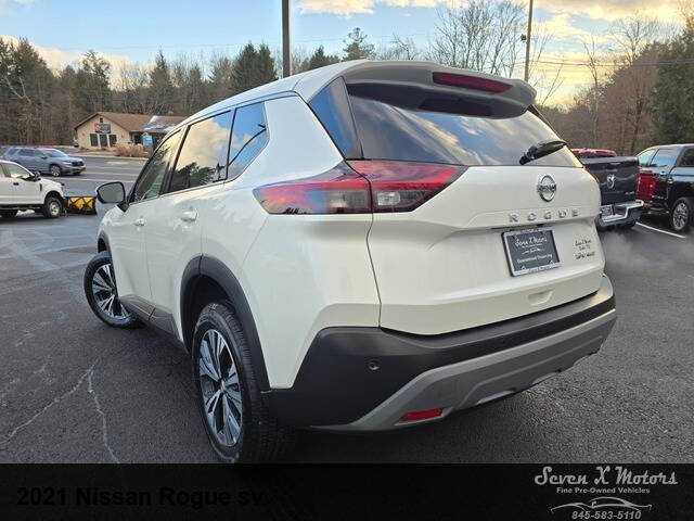 2021 Nissan Rogue SV