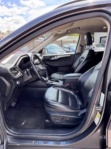 2020 Ford Escape SEL
