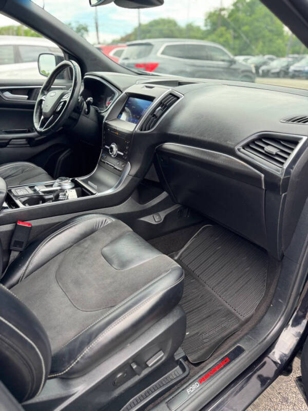 2020 Ford Edge ST