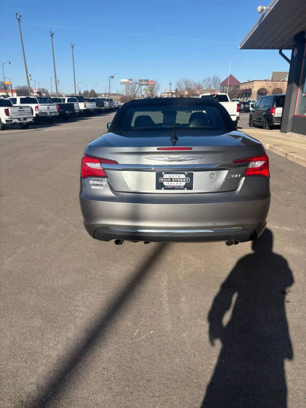 2011 Chrysler 200 Limited