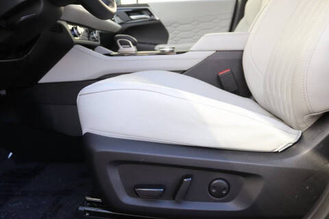 2025 Mitsubishi Outlander SEL Platinum Edition