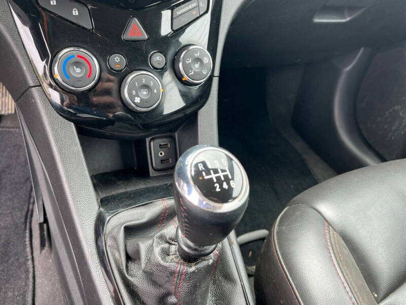 2017 Chevrolet Sonic Premier Manual
