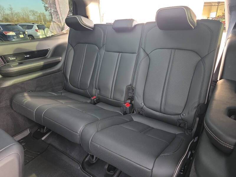 2022 Jeep Grand Wagoneer Series II