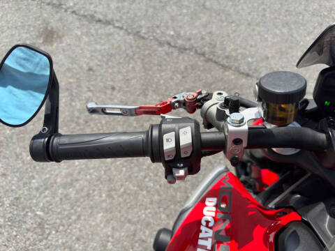 2023 Ducati Monster Plus