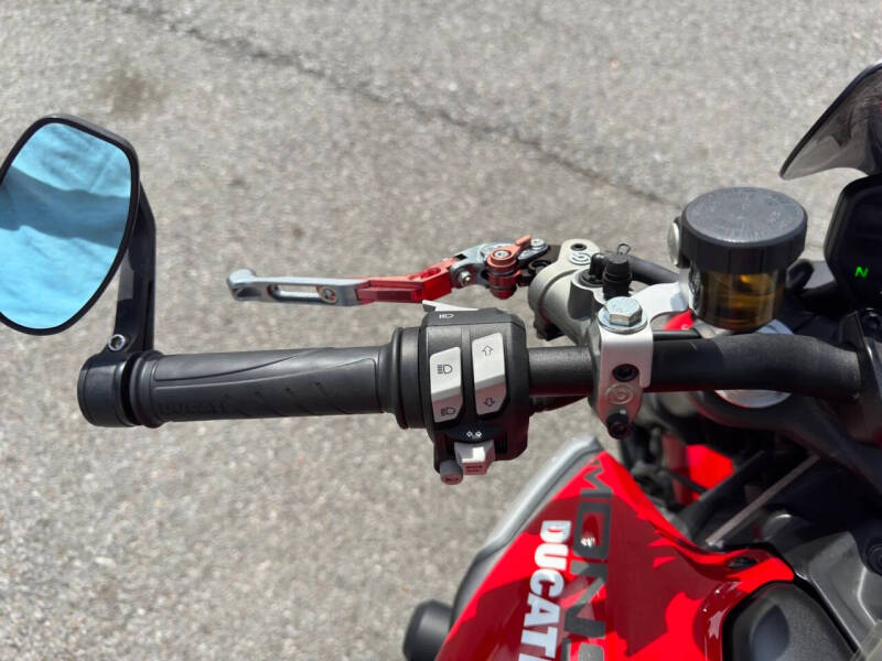 2023 Ducati Monster Plus