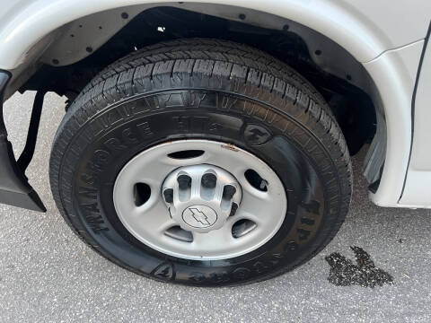 2017 Chevrolet Express 2500