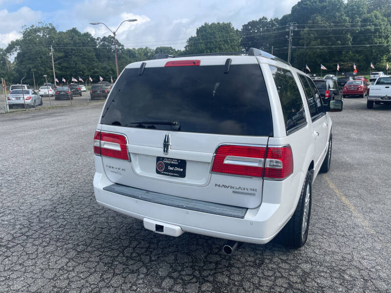 2011 Lincoln Navigator