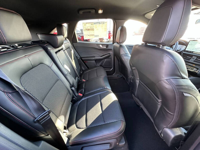 2026 Ford Escape Hybrid ST-Line Select