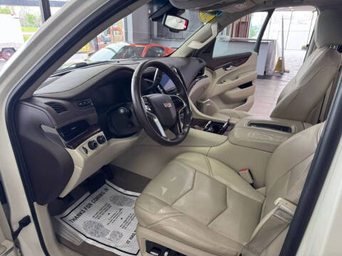 2015 Cadillac Escalade Luxury