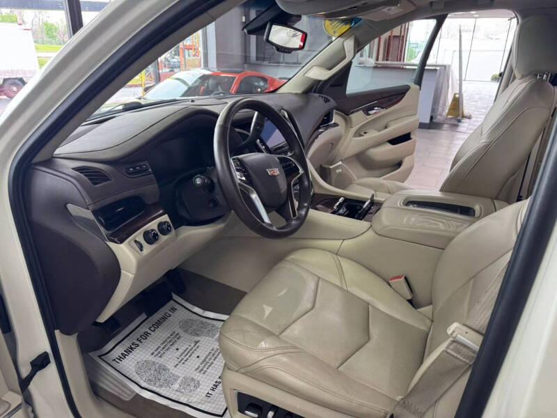 2015 Cadillac Escalade Luxury