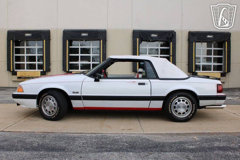 1990 Ford Mustang