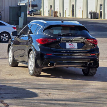 2017 Infiniti QX30 Premium