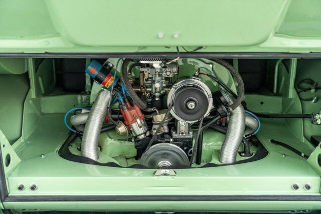 1966 Volkswagen 11-Window 38