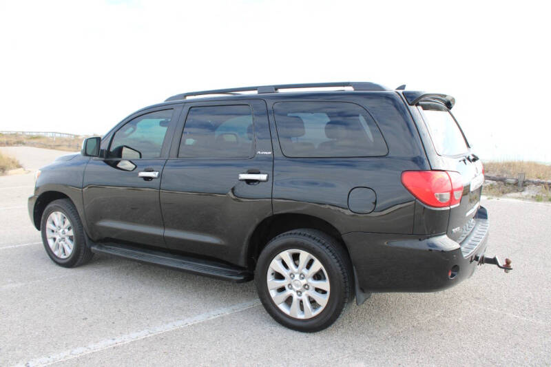 2010 Toyota Sequoia Platinum